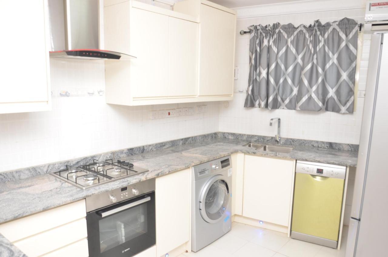 Sscfg Aptms & Suites - Sammy'S Place Lagos Buitenkant foto