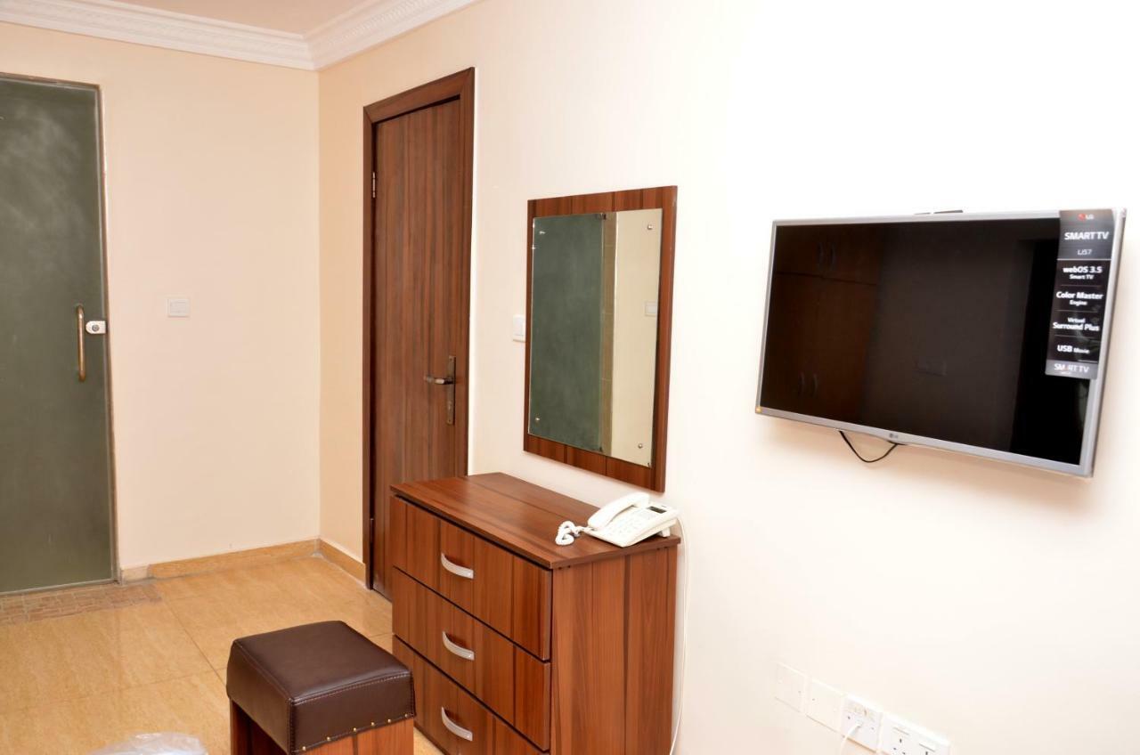 Sscfg Aptms & Suites - Sammy'S Place Lagos Buitenkant foto